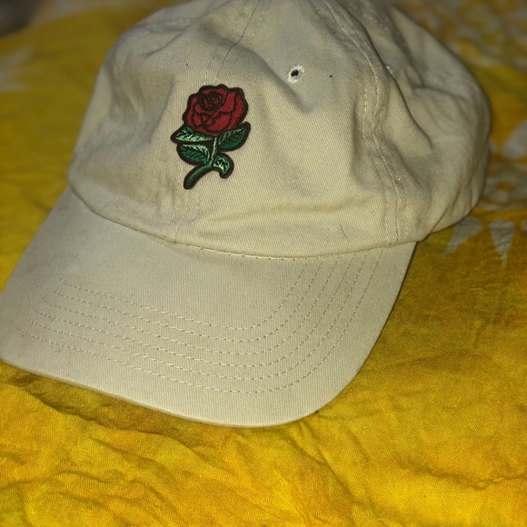 💫A Rose Embroidered Authentic Dad Cap💫 - Picture 3 of 4